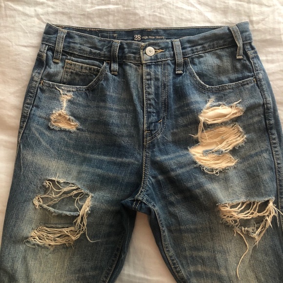 Levi’s Ripped Jeans - Picture 1 of 7
